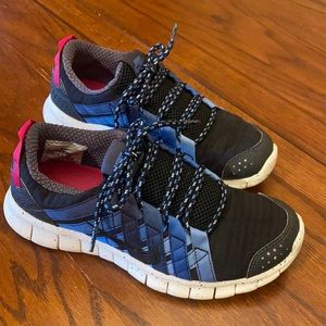 Women’s NIKE sneakers